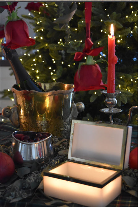 Antique White Opaline Casket 9oz Pour