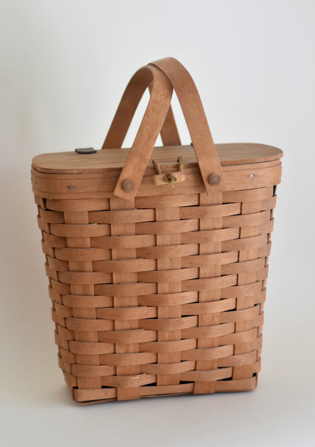 Longaberger Tall Lidded Market Basket (1989)