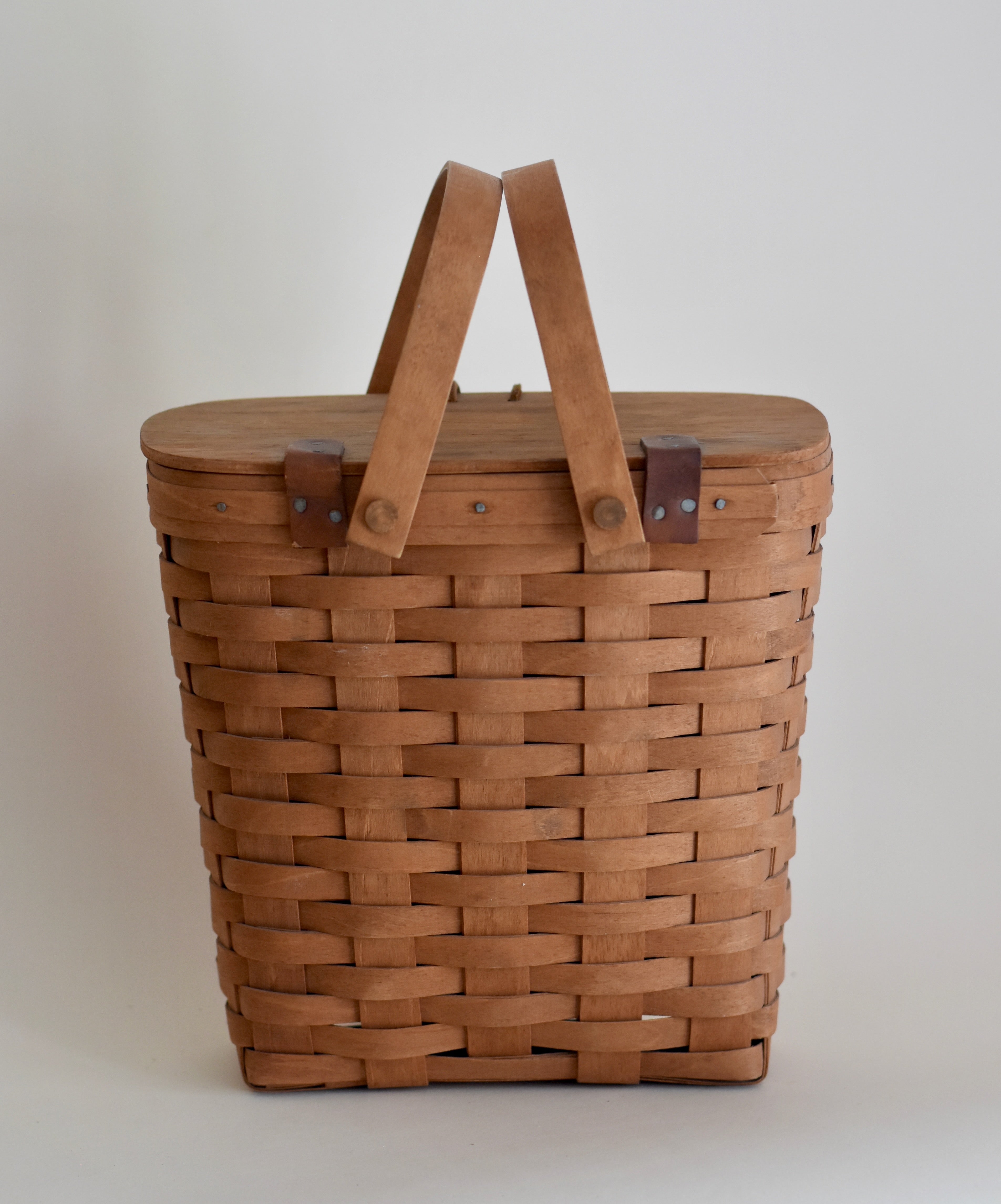 Longaberger Tall Lidded Market Basket (1989)