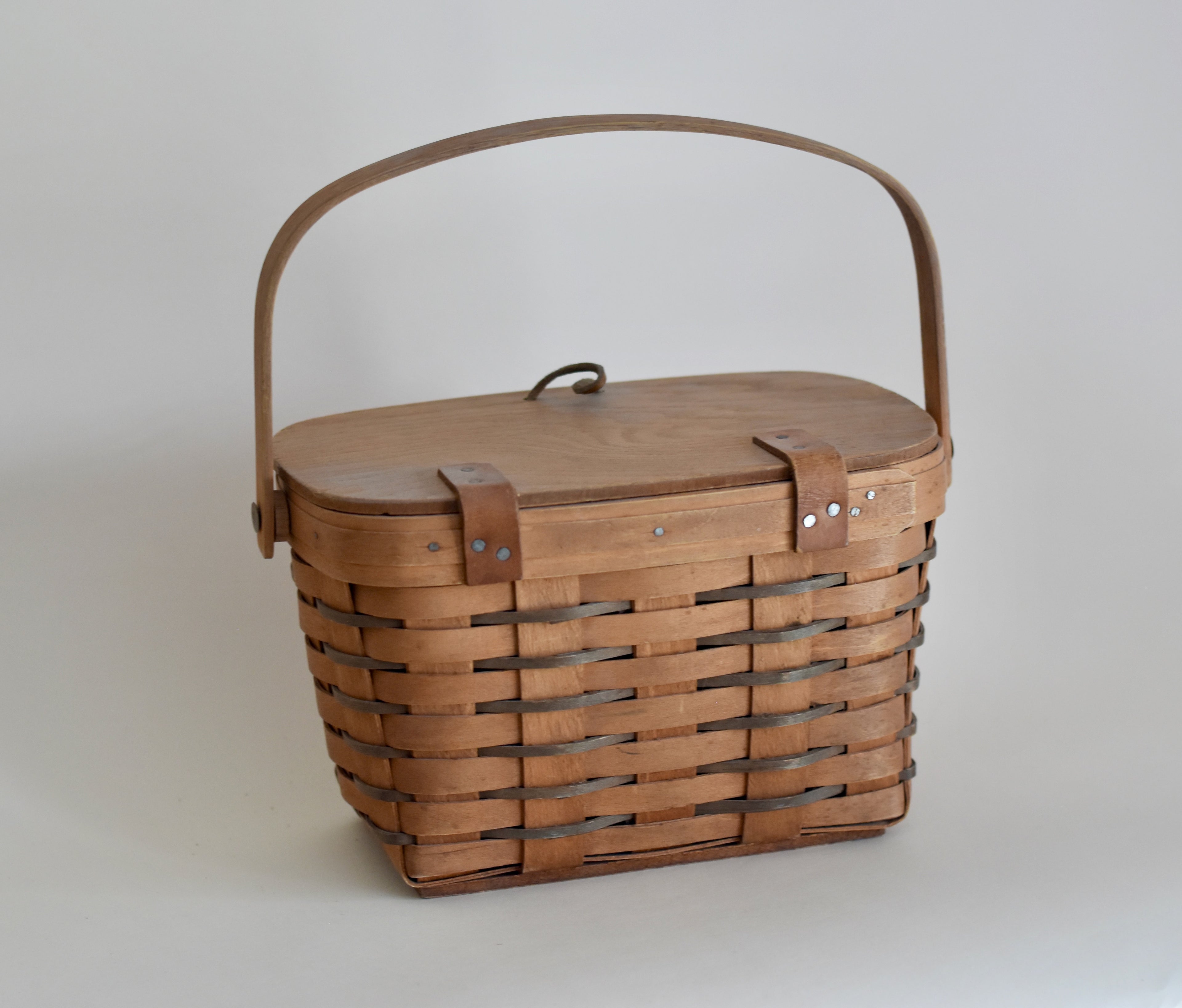 Vintage Longaberger Lidded Market Basket (1988)