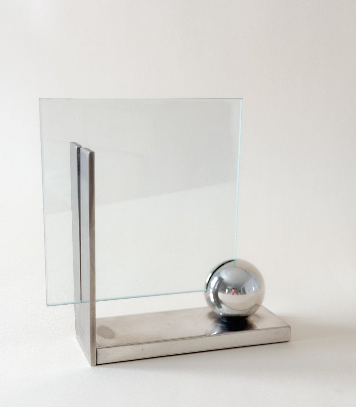 Pair of 1980s Richard Meier for Swid Powell Silver-Plated Picture Frames