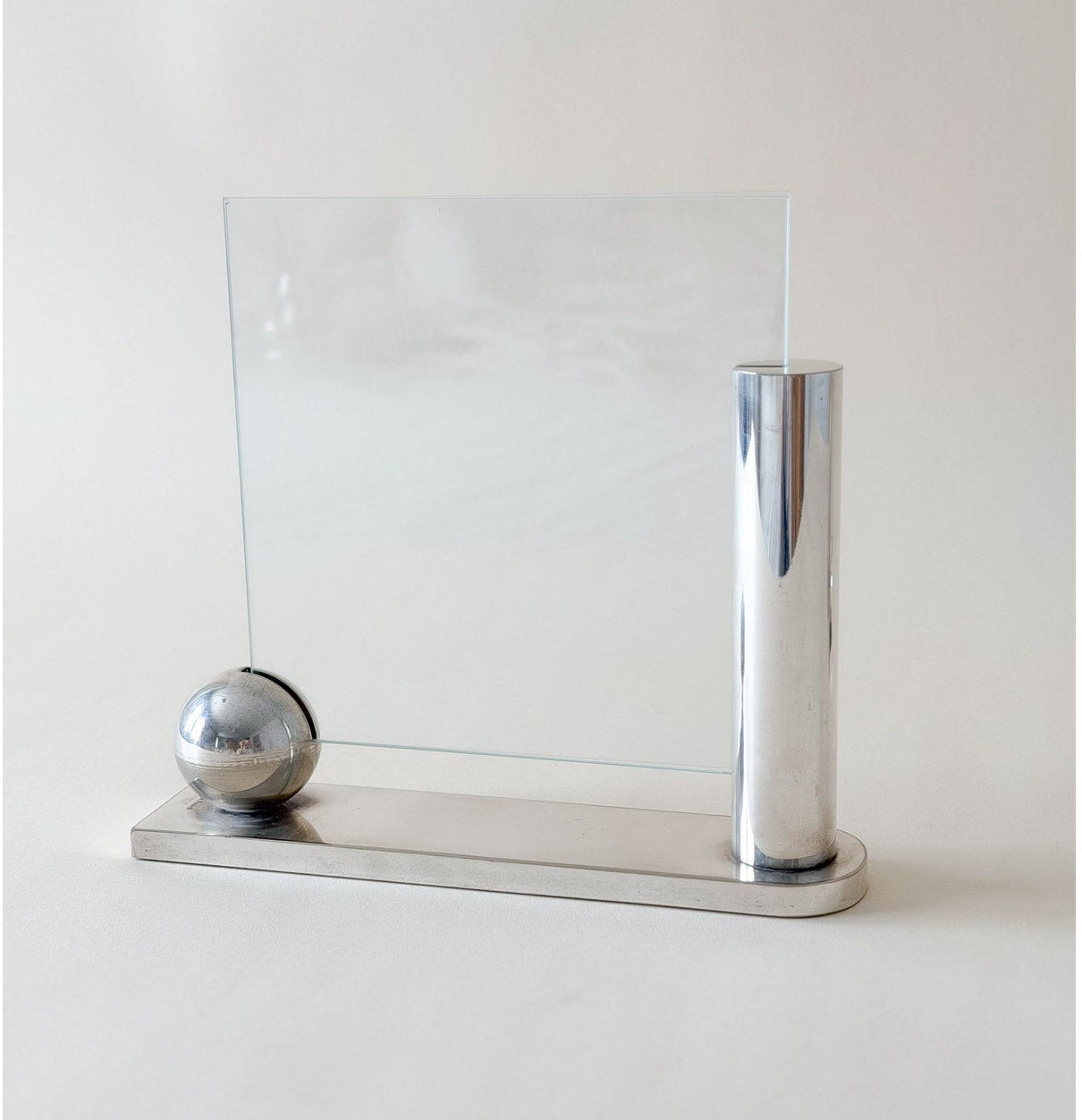 Pair of 1980s Richard Meier for Swid Powell Silver-Plated Picture Frames