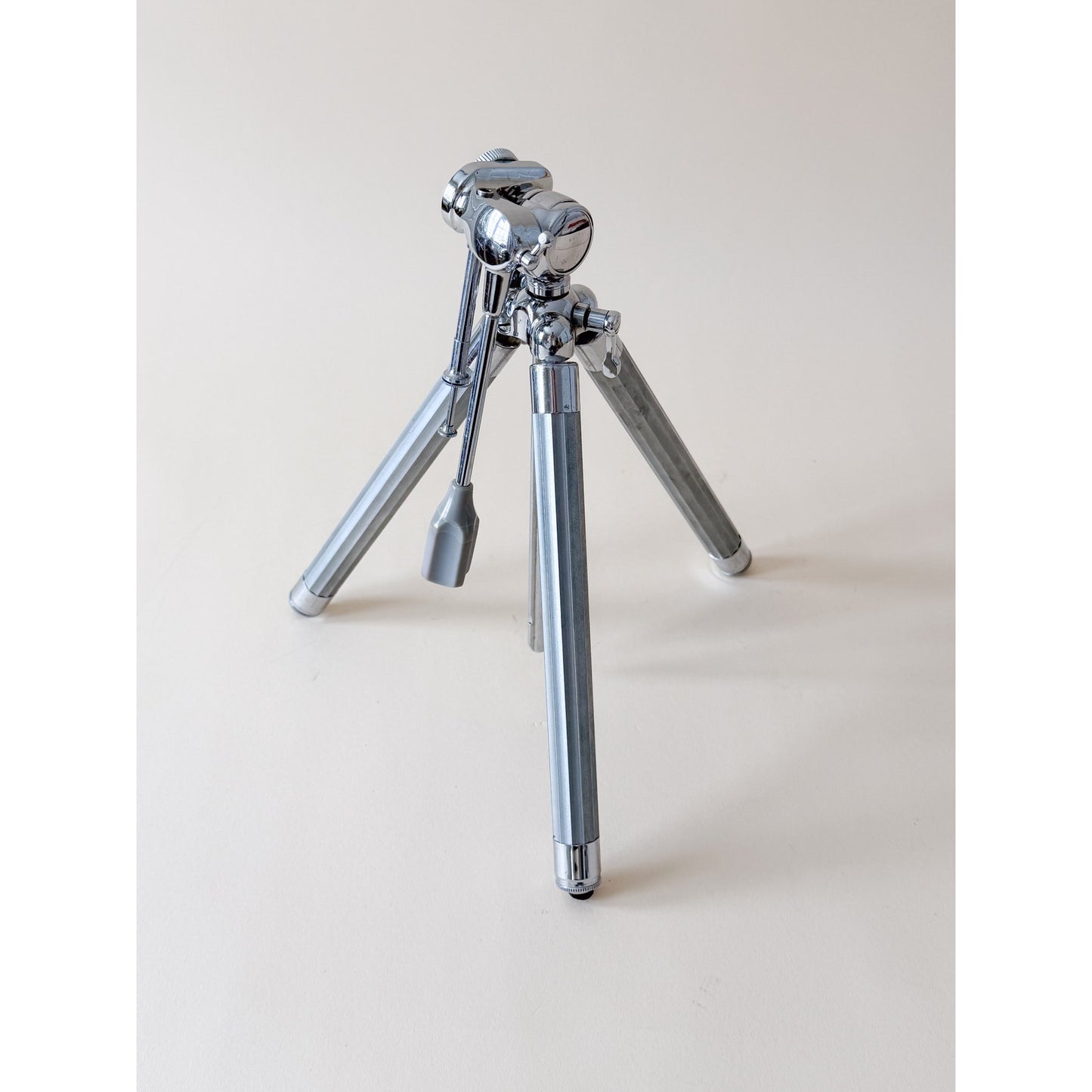 Vintage VIVO 9-Section Elevator Chrome Tripod with Case